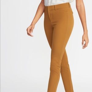 Old navy pixie pants ankle length NWT gold color